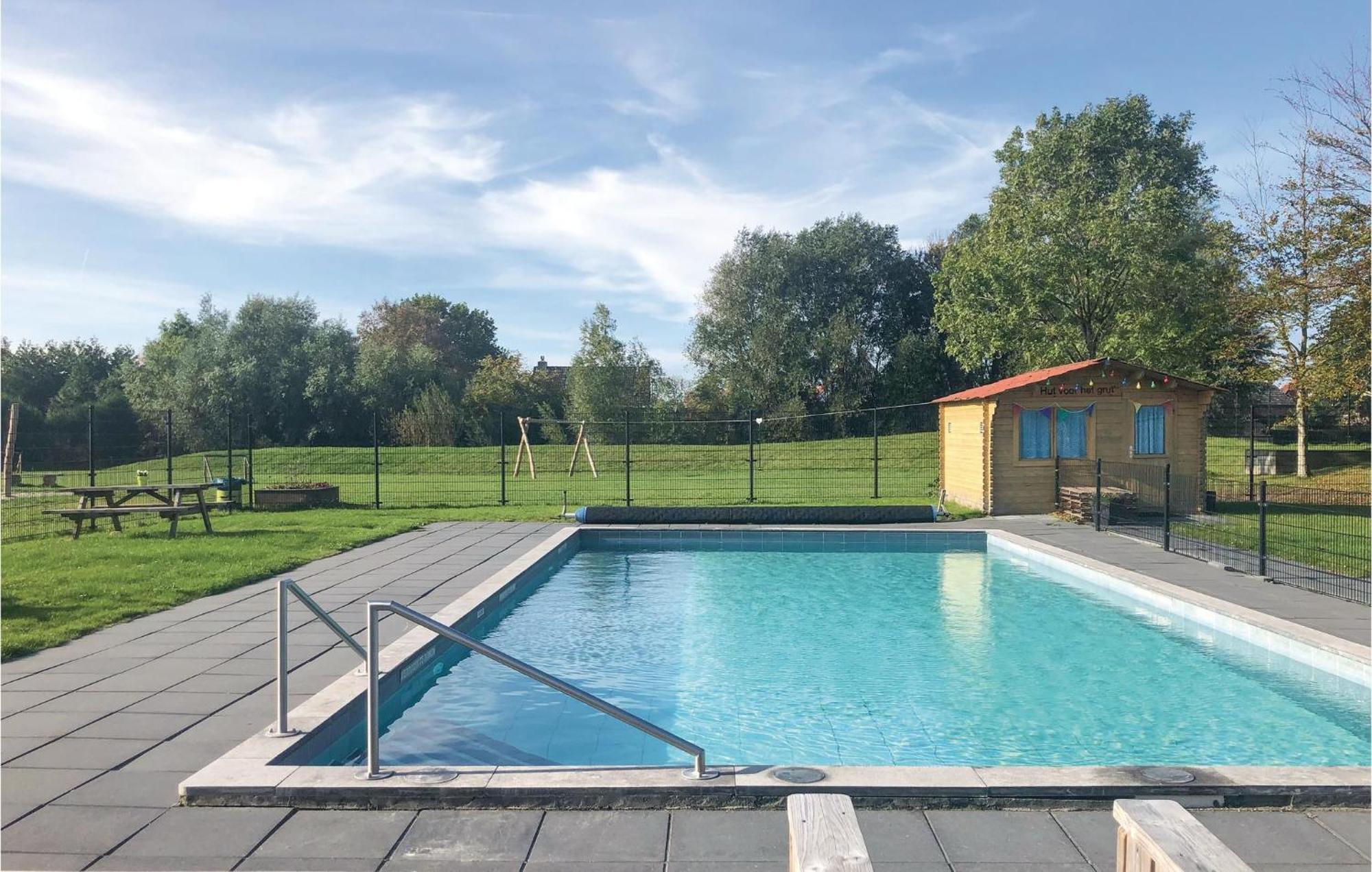 Lovely Home In Tzummarum With Wifi Extérieur photo